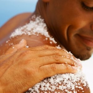penting-gak-sih-pria-melakukan-perawatan-body-scrubbing-4YFytfBUfK penting-gak-sih-pria-melakukan-perawatan-body-scrubbing-4YFytfBUfK